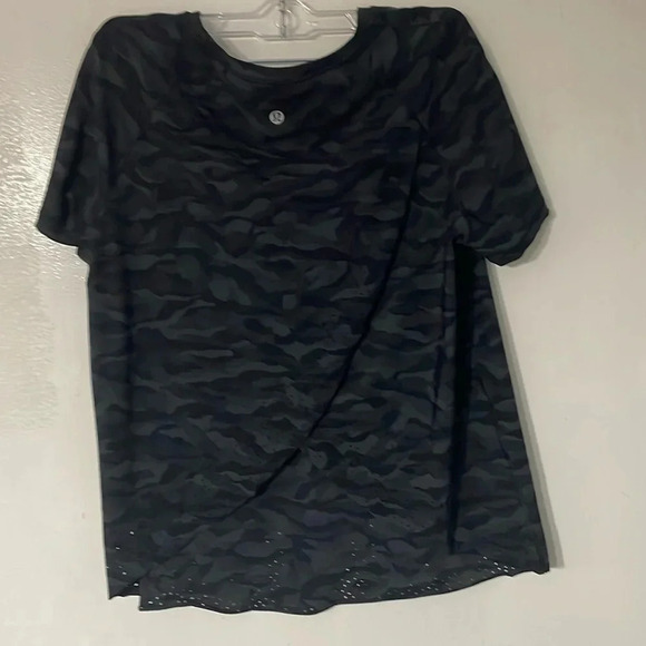 Lululemon quick pace SS - Picture 3 of 6